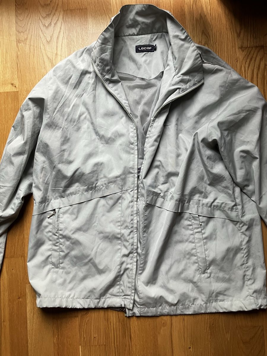 Giacche: Windjacke/-mantel hellgrau Gr. XS/S – Usato da Ostermundigen venduto da janaj