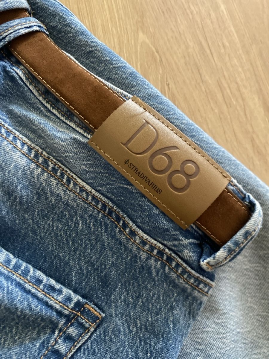 Stradivarius Jeans: Jeans Stradivarius Grösse 42 mit Gurt hellblau – Usato da Spreitenbach venduto da hel_7gxh 3