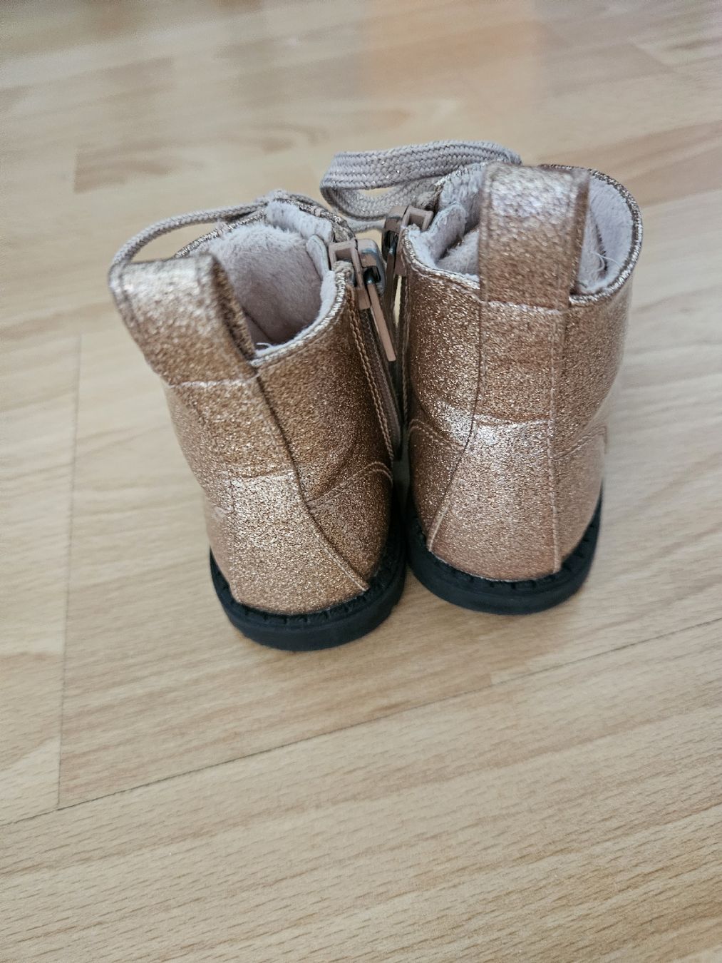 H&M Schuhe für Mädchen: H&M Glitzer Stiefel Gr. 20/21 – Gebraucht aus Zürich von Kris8050 4