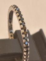 Ring 925 Silber mit schwarzen Steinen 