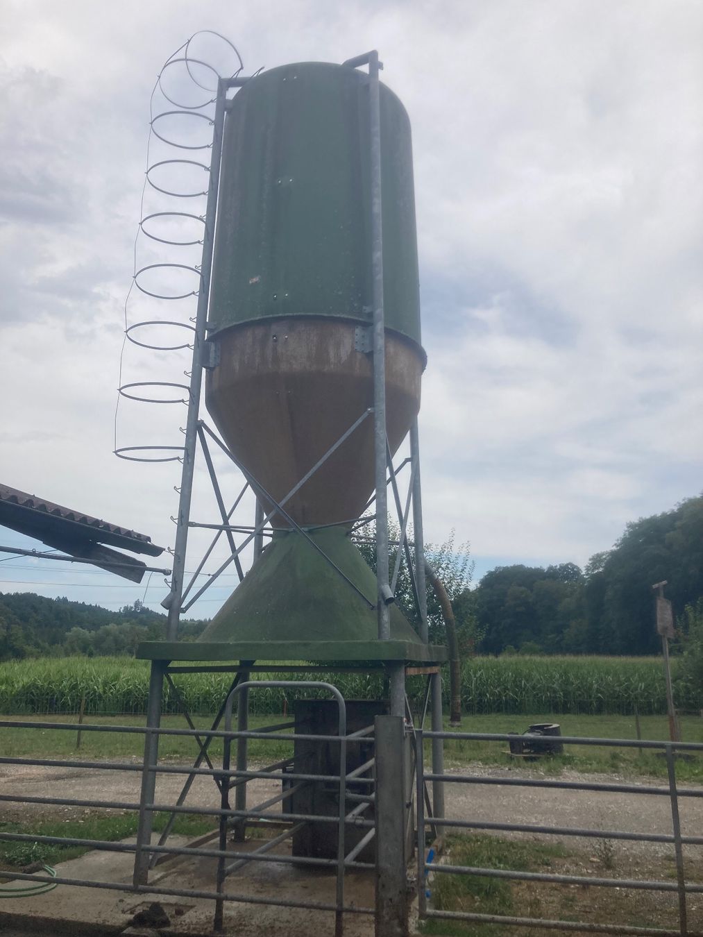 Futter: Futtersilo – Gebraucht aus Wangen an der Aare von Smoll5