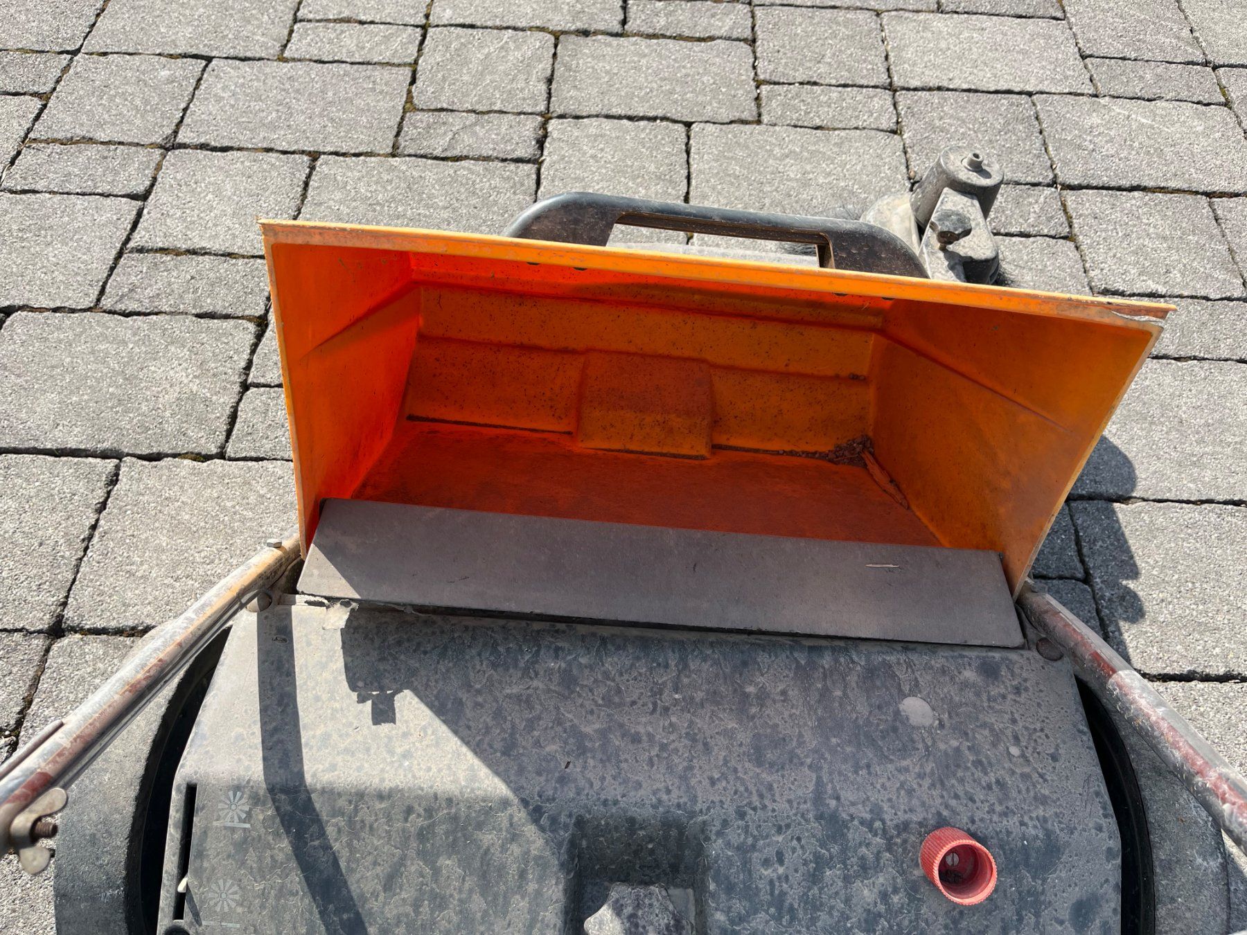 Tutte le macchine: Kehrmaschine WAP BK800 – Usato da Wolfhausen venduto da zottel4 2