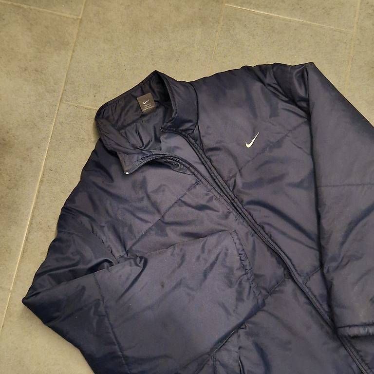 Jacken: Nike Jacke wie neu – Gebraucht aus Wädenswil von PriestEsser 3