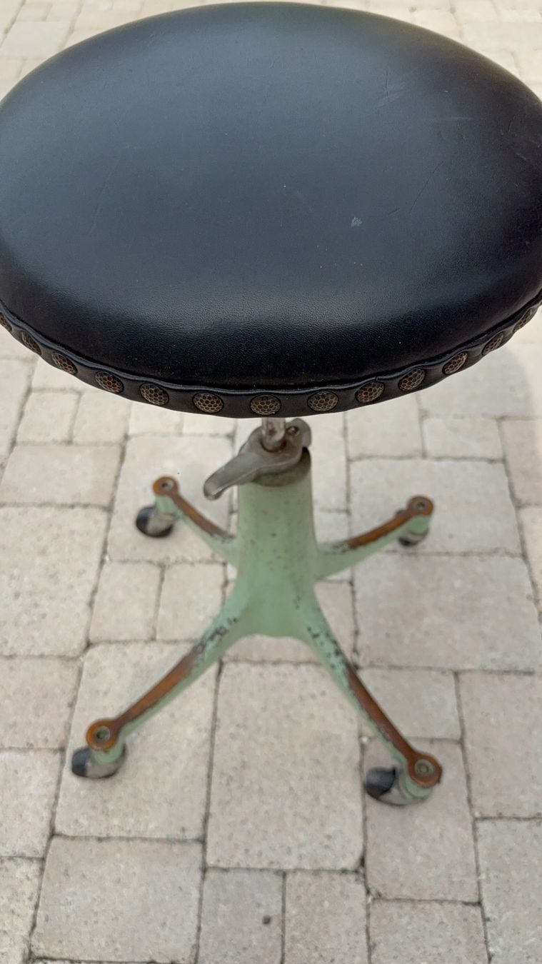 Hocker: Antiker Industriehocker – Gebraucht aus Zwingen von moje1 2