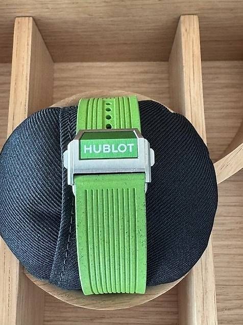 Macchine per caffè & Macchine per espresso: HUBLOT NESPRESSO – Usato da Chavannes-de-Bogis venduto da sth_yzd6 3