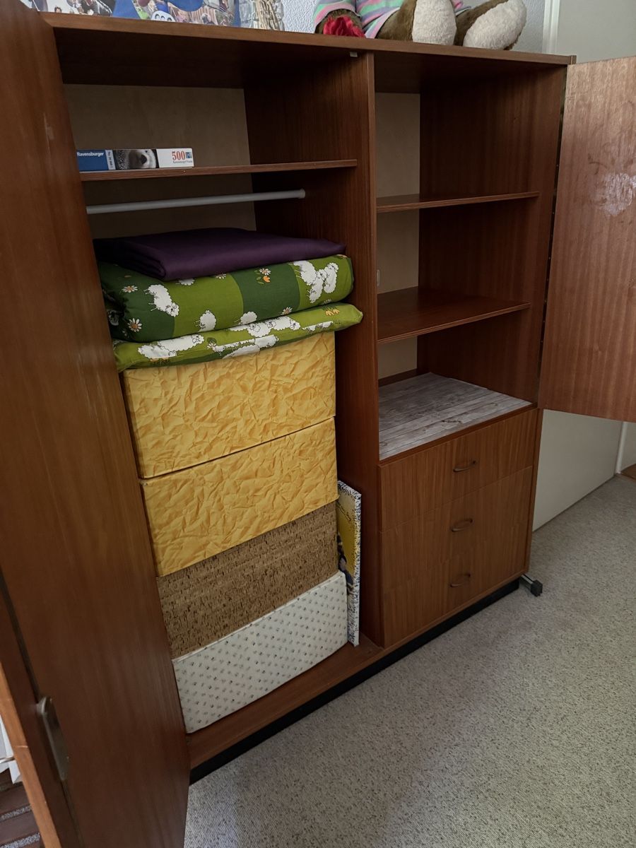 Armadi: Holz-Kleiderschrank mit Schubladen – Usato da Auenstein venduto da PM-Krigaa 2