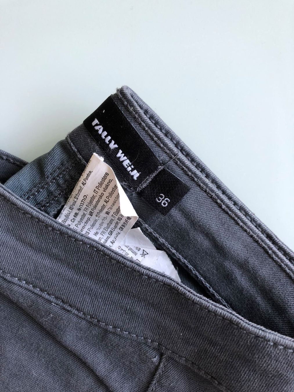 Jeans: Jeans - Einzigartige Styles für dich – Nuovo e nell'imballaggio originale da Adliswil venduto da Jessik0