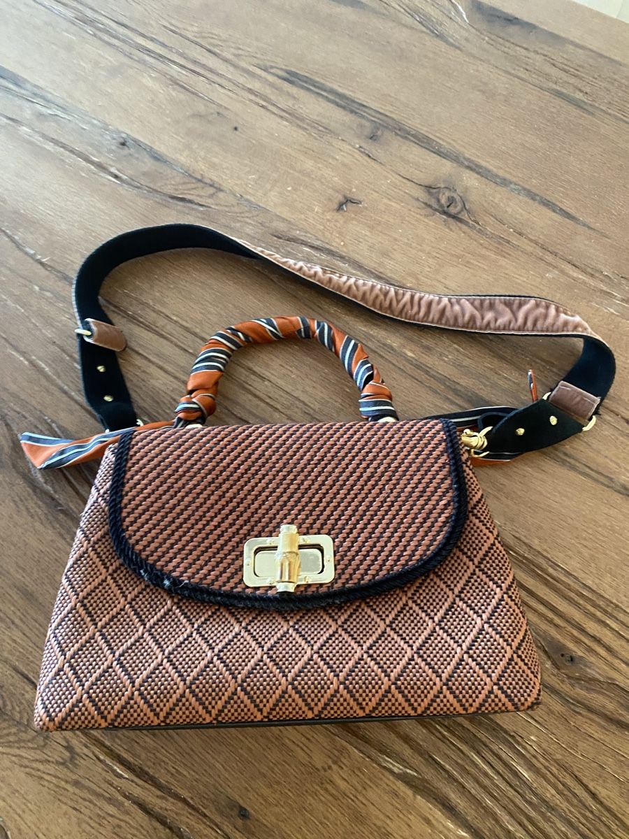 Taschen für Damen: Via MailTasche Handtasche braun mit Schultergurt – Gebraucht aus Alosen von .AMEA.