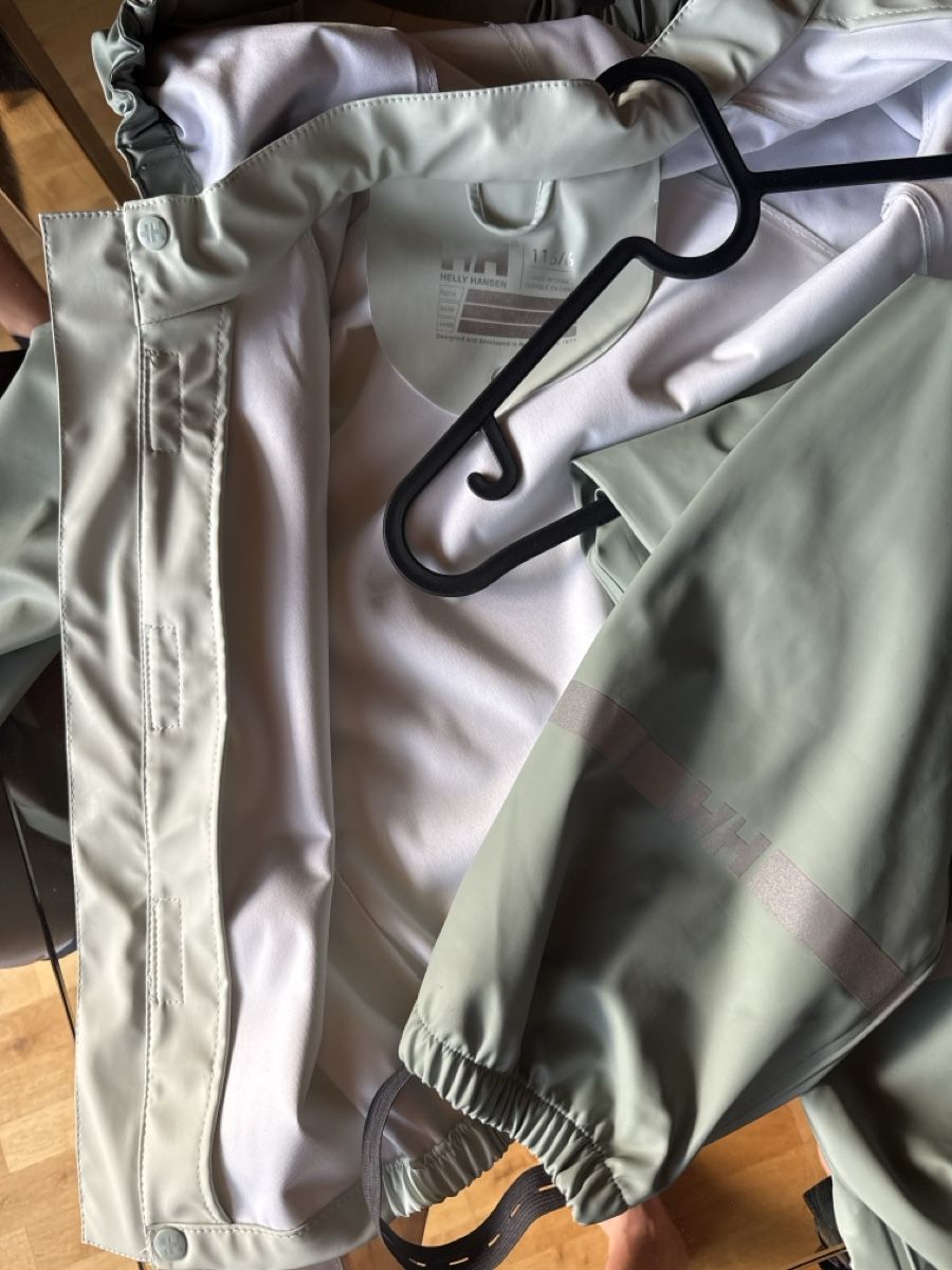 Helly Hansen Jacken & Mäntel: Ensemble Helly Hansen imperméable taille 116/6 excellent éta – Neu (gemäss Beschreibung) aus Crans Montana von vic_y8y7 3