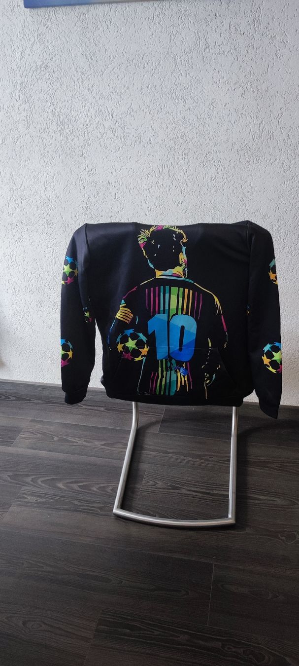Pullover & Sweatshirts: Messi Set – Gebraucht aus Othmarsingen von HBN