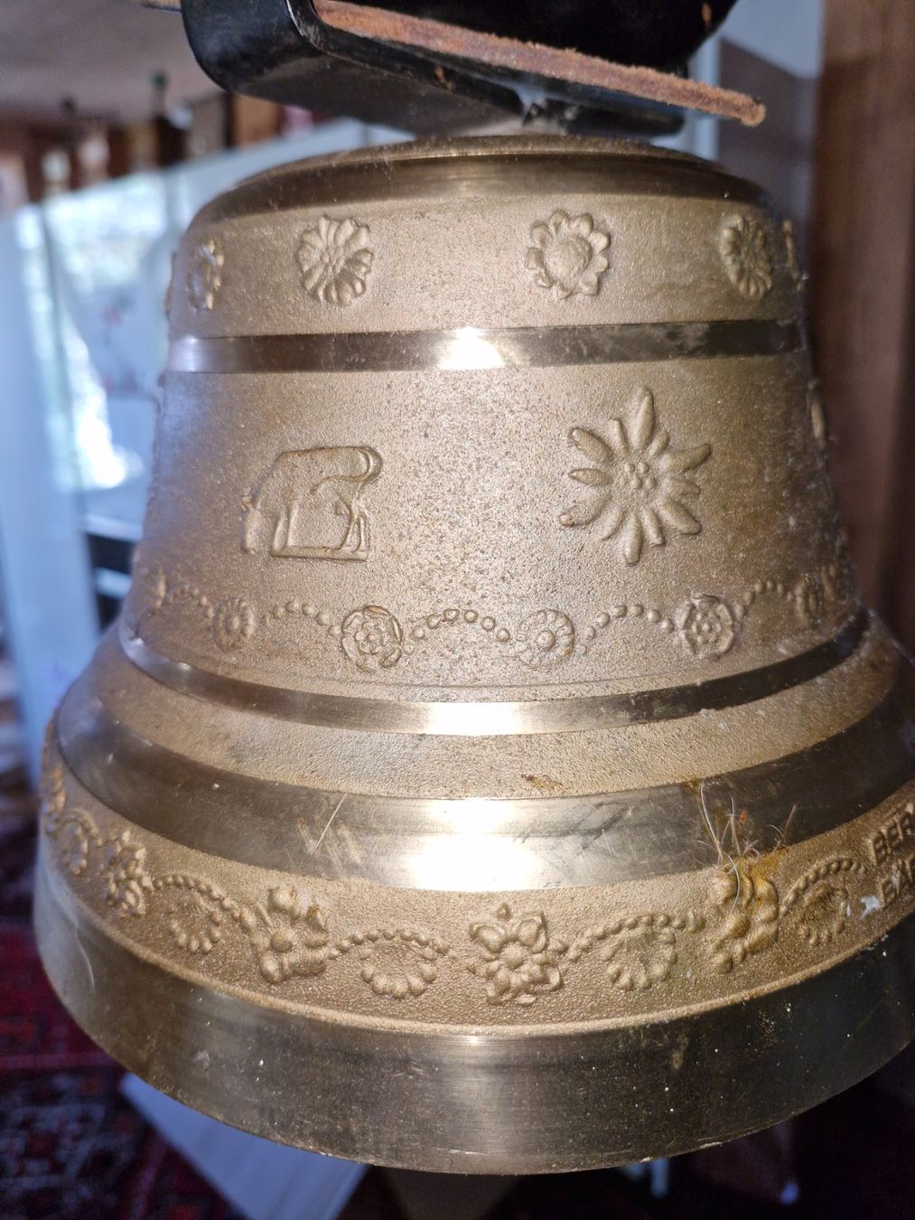 Cloches & sonnailles: Glocke Treichel – D'occasion à Guarda par rue_bpd7 3