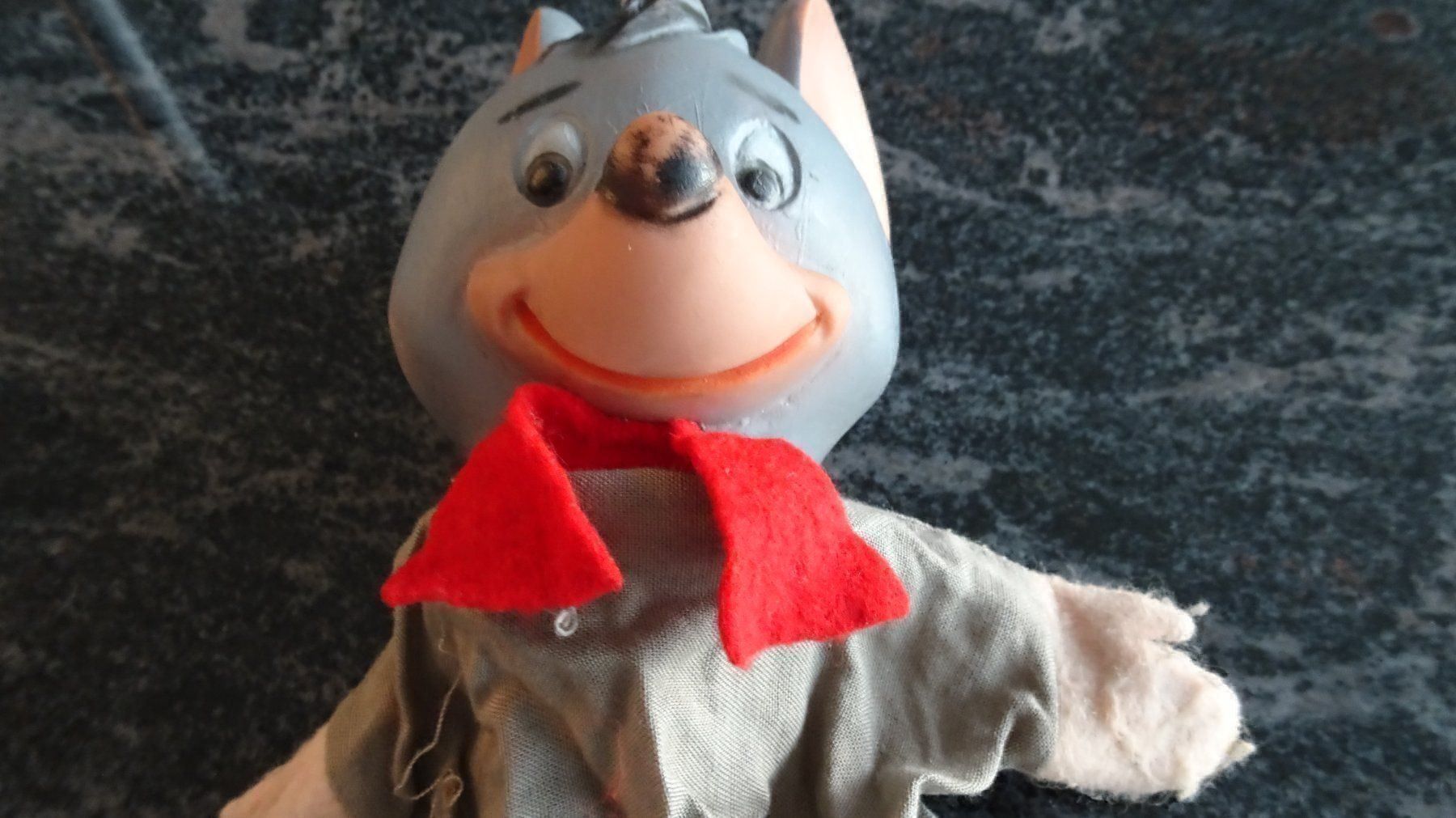 Jouets: Kasperlifigur  Antik  Name der Figur ??? – D'occasion à Zürich par Roulet 7