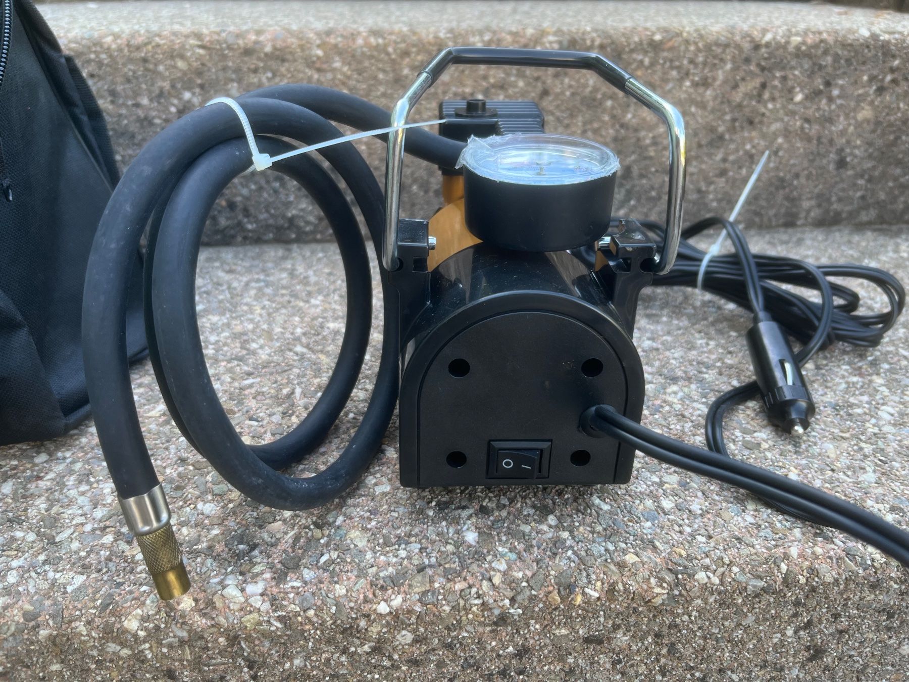 Compressori: Tragbarer 12V Automobil-Luft Kompressor – Nuovo (secondo la descrizione) da Magden venduto da Hornet2 5
