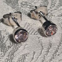 Schöne Ohrstecker Silber 925 funkelnde Zirkonis im Zartrosa