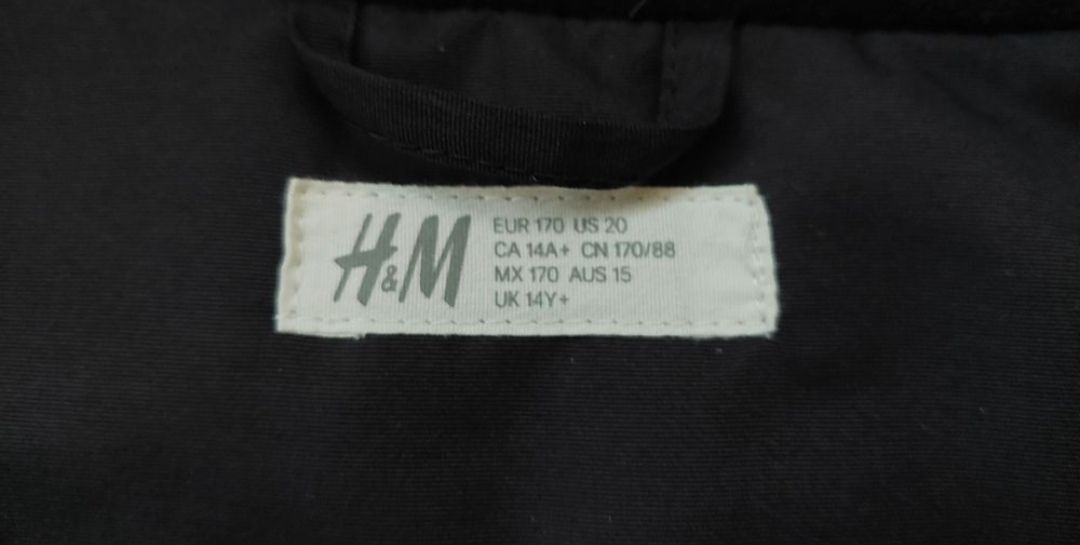 H&M Vestes: Winterjacke Gr 170 – D'occasion à Binz par julijuli 2