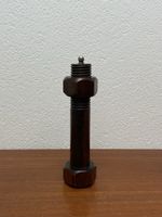 Vintage Holz Pfeffermühle im Design einer Schraube Italy