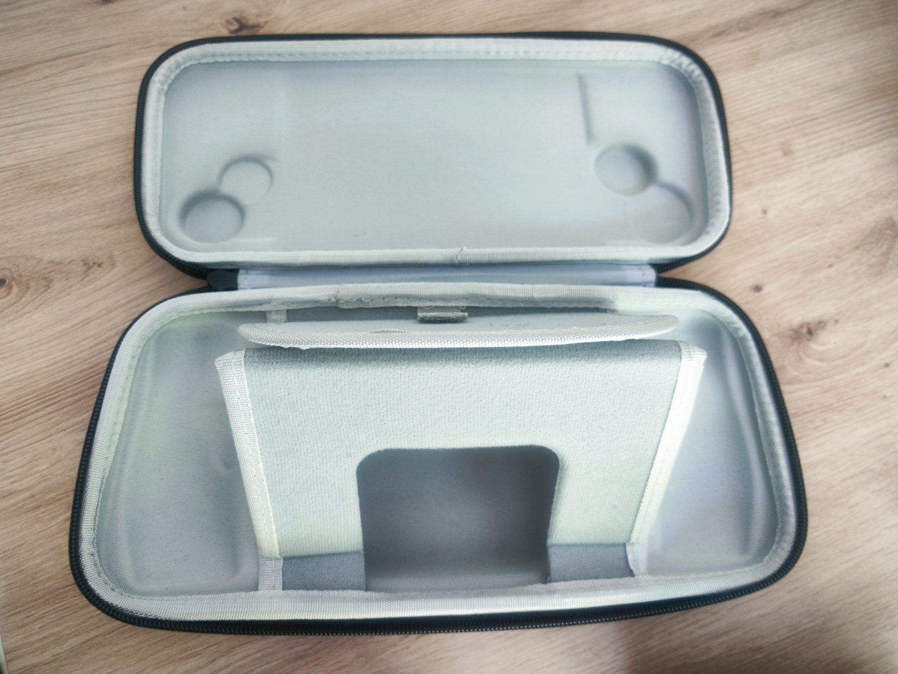Asus Console: Console portable Asus ROG Ally RC71L SANS CHARGEUR – Usato da Neyruz FR venduto da Cembaba77 5