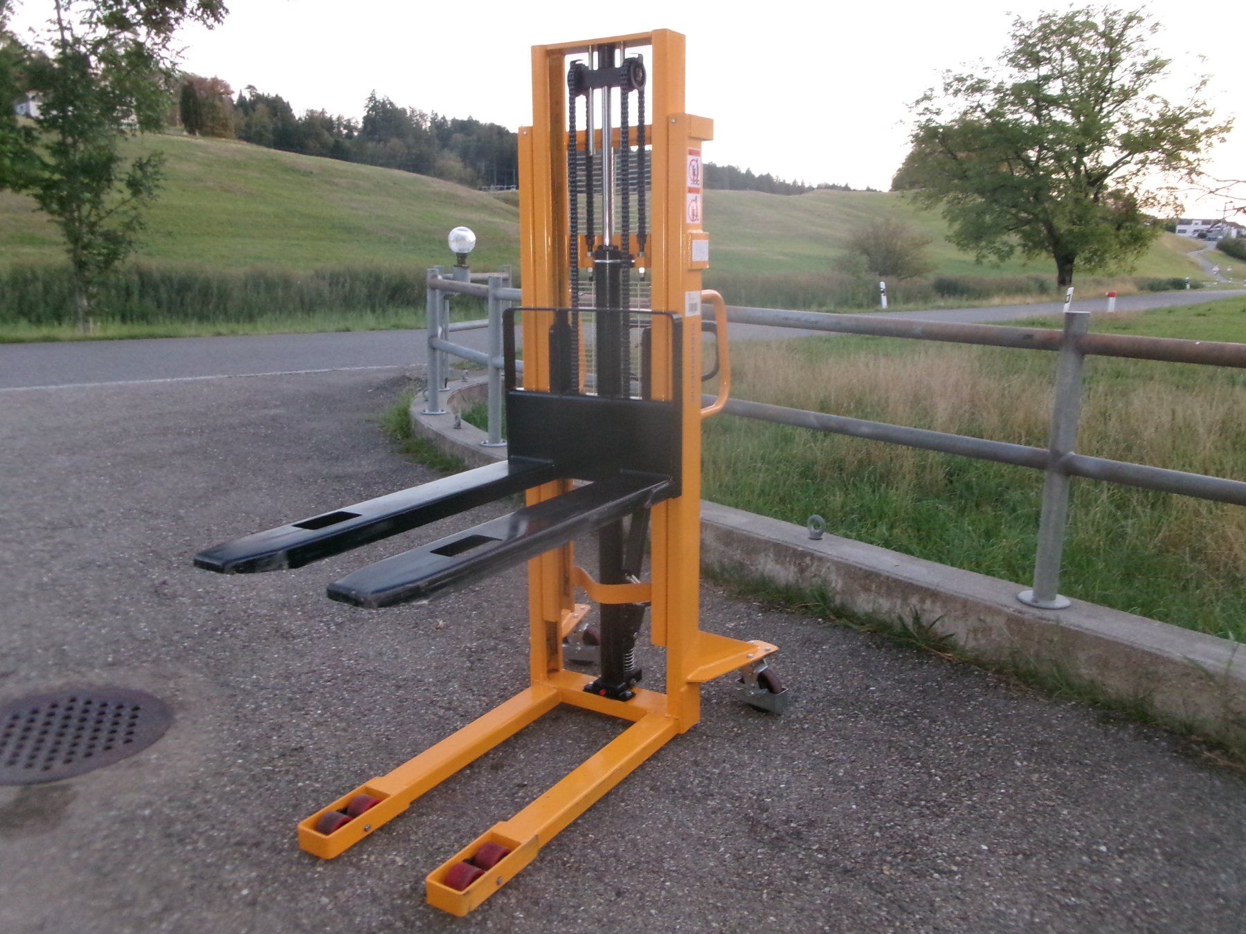 Carrelli elevatori e a forche: Handstapler -  Ausstellungsmodell – Usato da Eschenbach SG venduto da GM-29