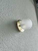 Eleganz trifft Design-Vielfalt – 2 Wandlampen von made.com