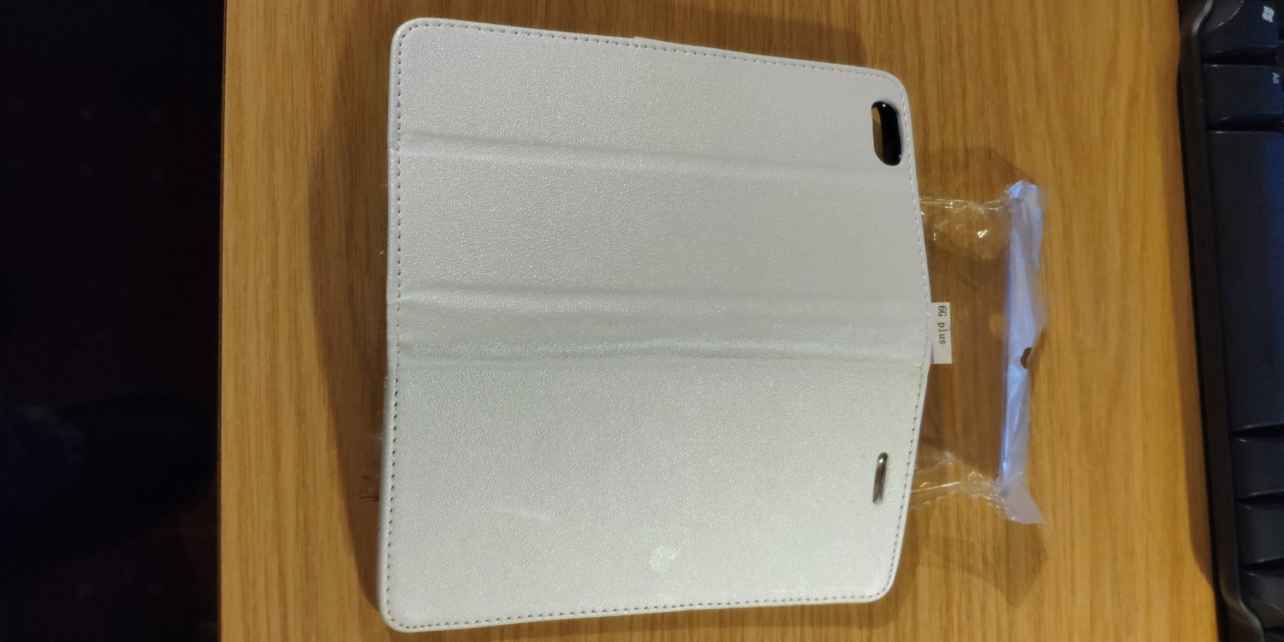 Altro in  Abbigliamento & Accessori: iPhone 6 Plus Etui Hülle in weiss – Nuovo e nell'imballaggio originale da Schaffhausen venduto da ABW-Trading