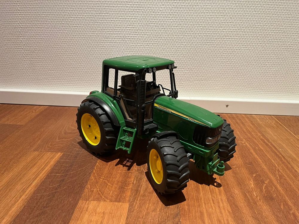 BRUDER Traktor JOHN DEERE mit Anhänger Kaufen auf Ricardo
