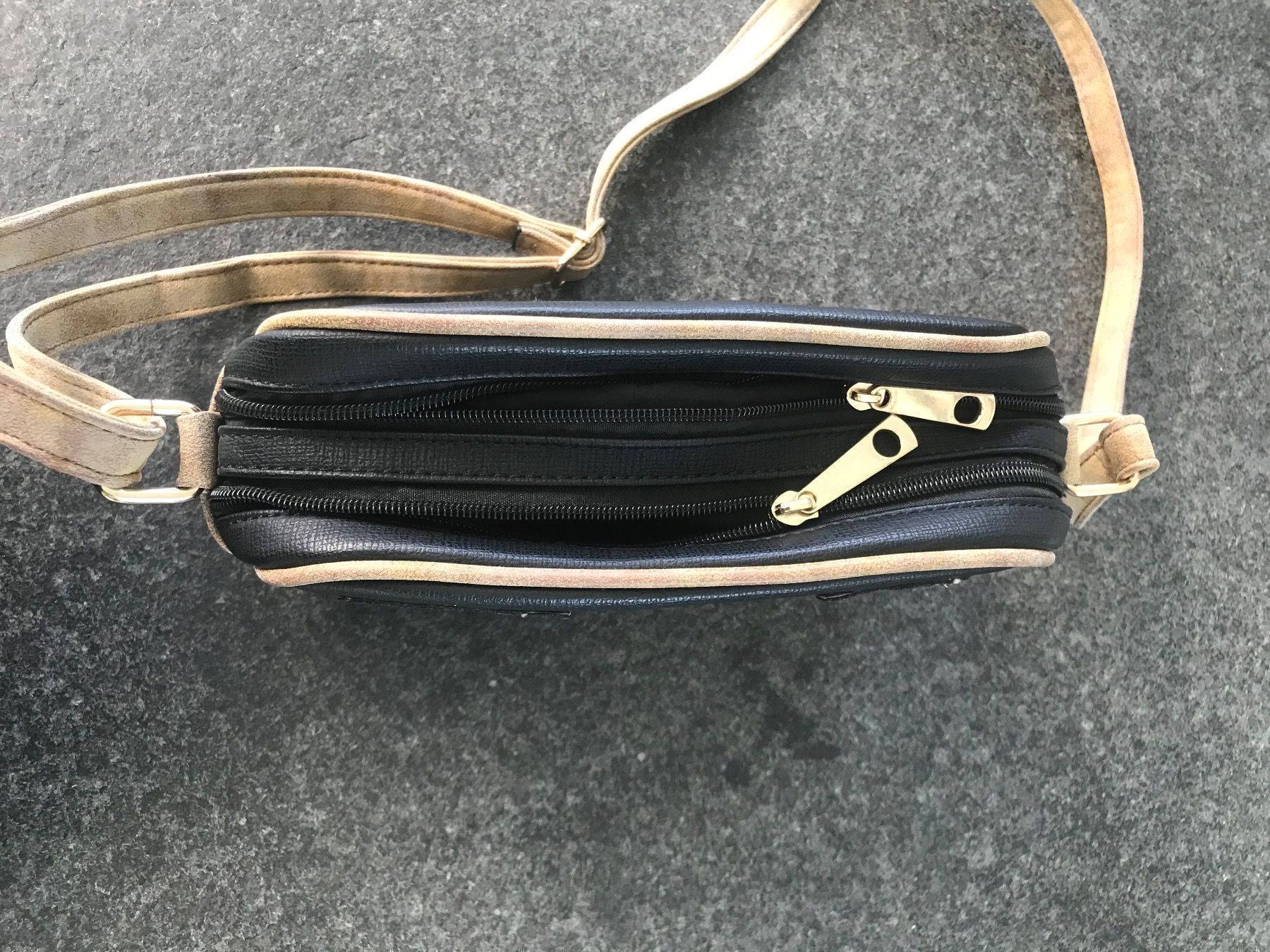 Taschen für Damen: Handtasche – Gebraucht aus Niedergösgen von 7591 4