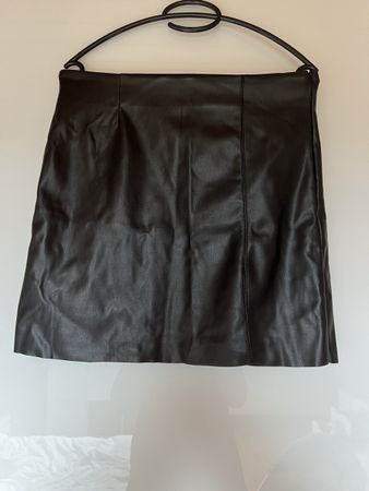 Jupe en similicuir - taille M