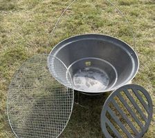 Gusseiserne Feuerschale tragbarer Grillkocher Holzkohleofen