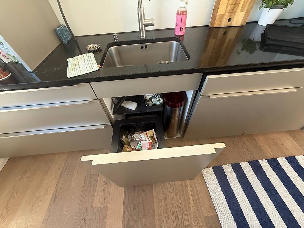 Cucine complete: Küche zu verkaufen  – Usato da Oberkirch LU venduto da Antonioreis