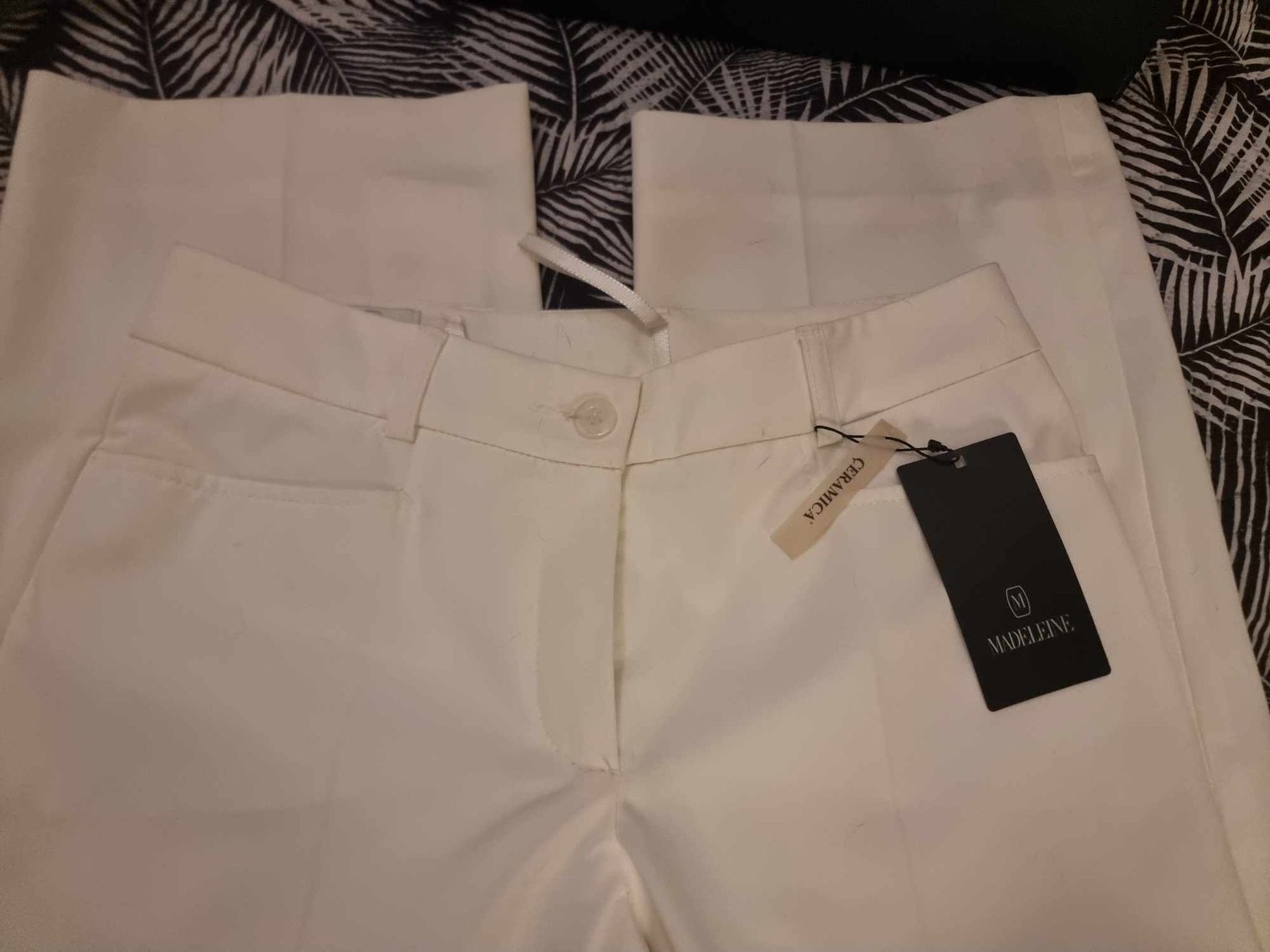 Madeleine Hosen: Pantalon Madeleine blanc élégant, taille M, neuf – Neu und originalverpackt aus Tecknau von Anadias 3