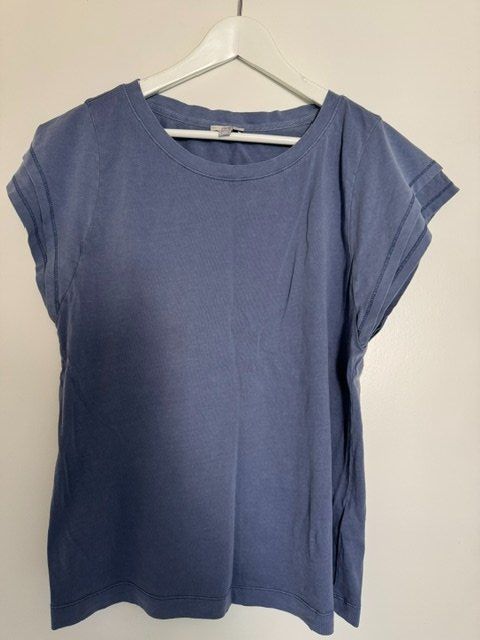 Kleiderpakete: 5 T-Shirts (Paket) – Gebraucht aus Zürich von verkaeuferin3000