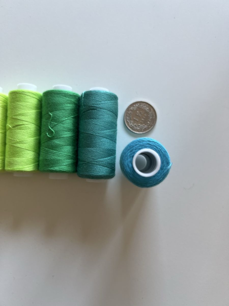 Kordeln & Faden: Polyester Nähgarn Nähfaden farbig 5 Stück – Neu (gemäss Beschreibung) aus Luzern von Bon_Voyage 1