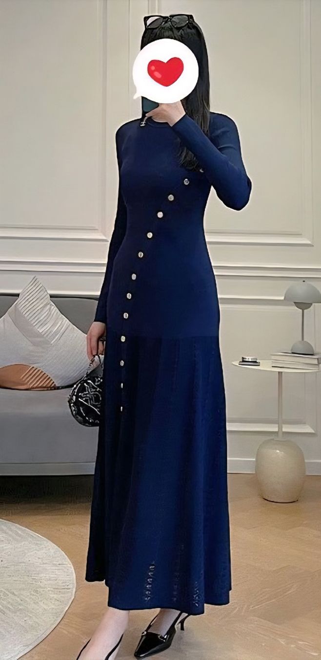 Sandro Vestiti: Kleid Sandro neu 36/S – Nuovo (secondo la descrizione) da Bronschhofen venduto da eve_l8y7