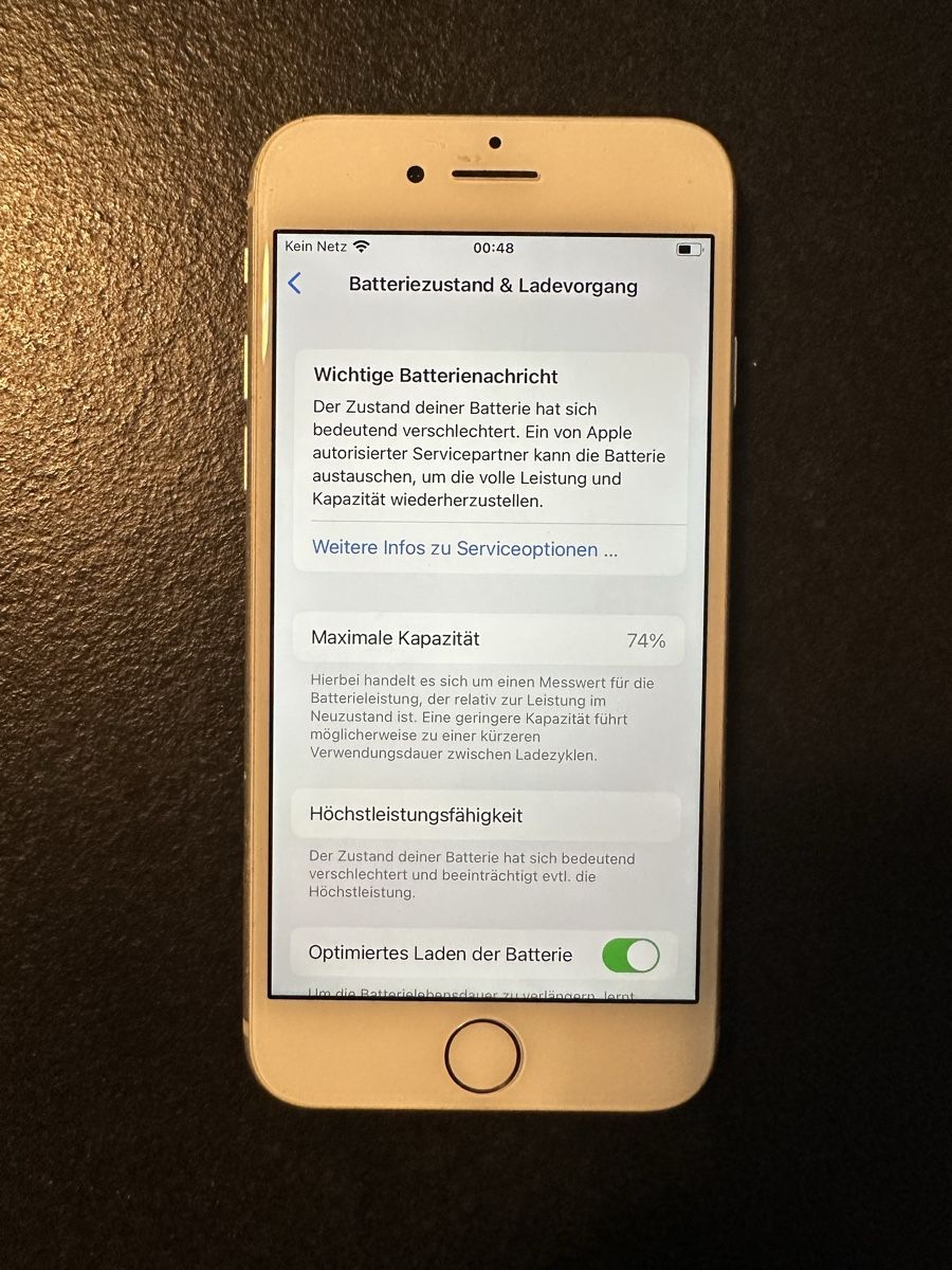 Apple Telefoni cellulari / Smartphones: iPhone 8, 64GB, Silber, guter Zustand – Usato da Dübendorf venduto da ric_jtz2 1
