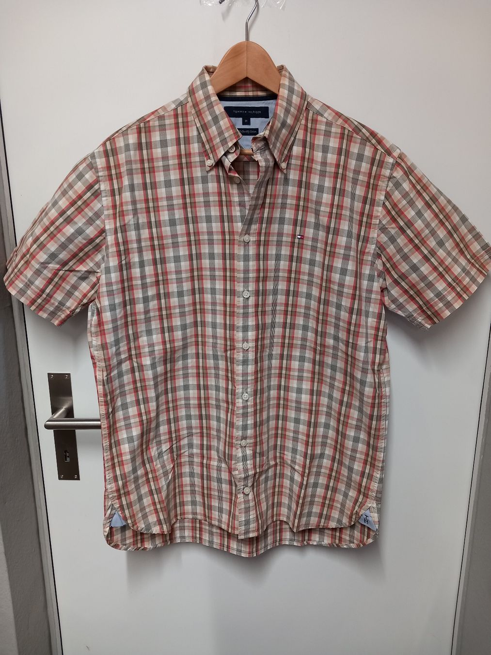 Tommy Hilfiger Camicie: Kurzarmhemd Tommy Hilfiger Gr.M, Baumwolle, kariert – Usato da Gwatt (Thun) venduto da umwelt-brocki