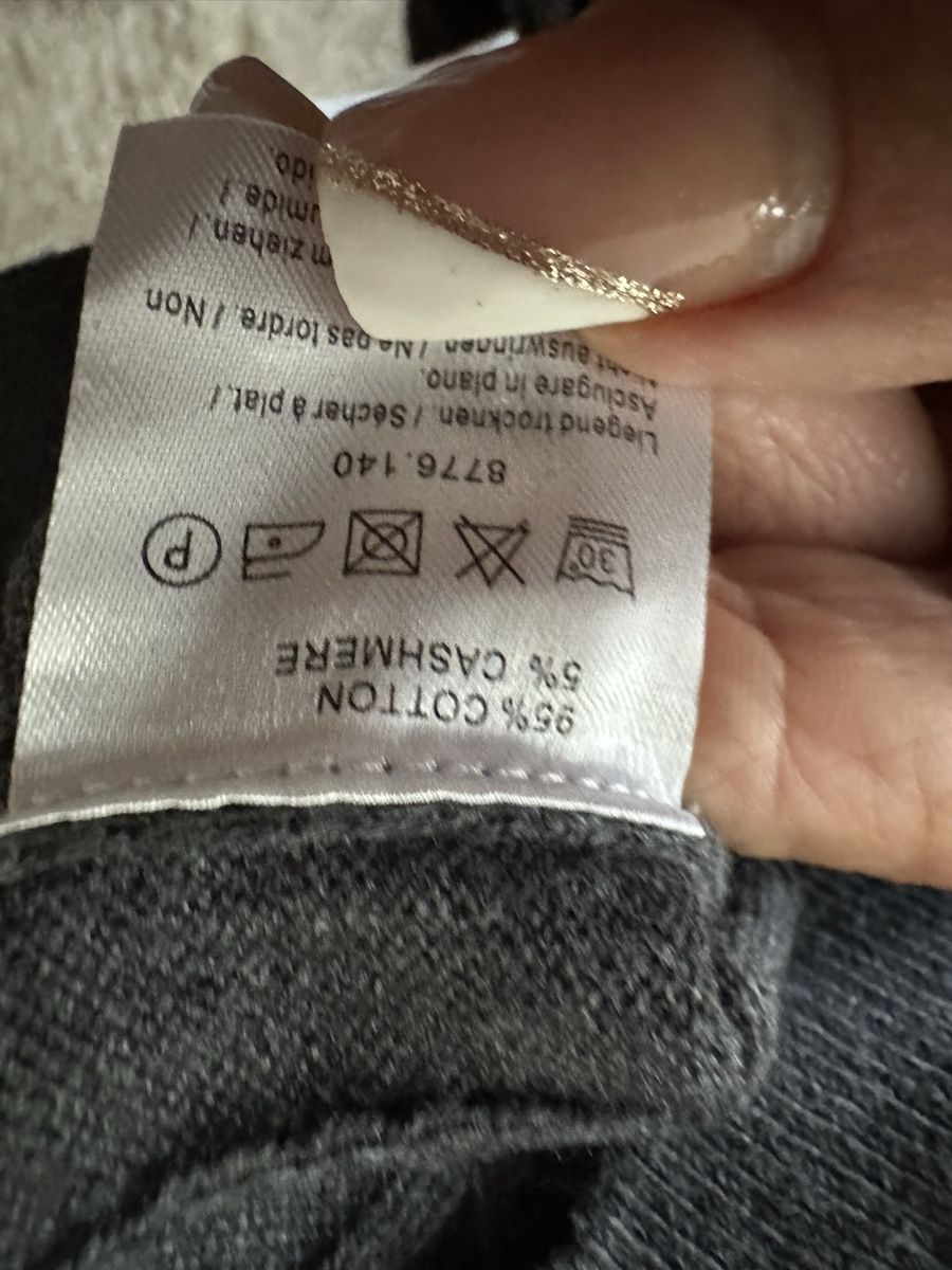 Pulls & Sweat-shirts: Herren Wunderschöne Pulli – Neuf avec emballage d'origine à Basel par Ivana_4 4