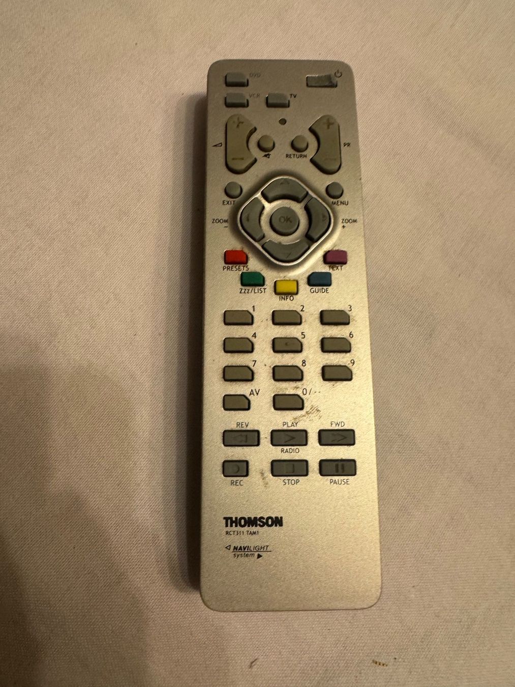 Telecomandi: Télécommande Thomson - Parfait état! (62) – Usato da la Chaux-de-Fonds venduto da Lampe