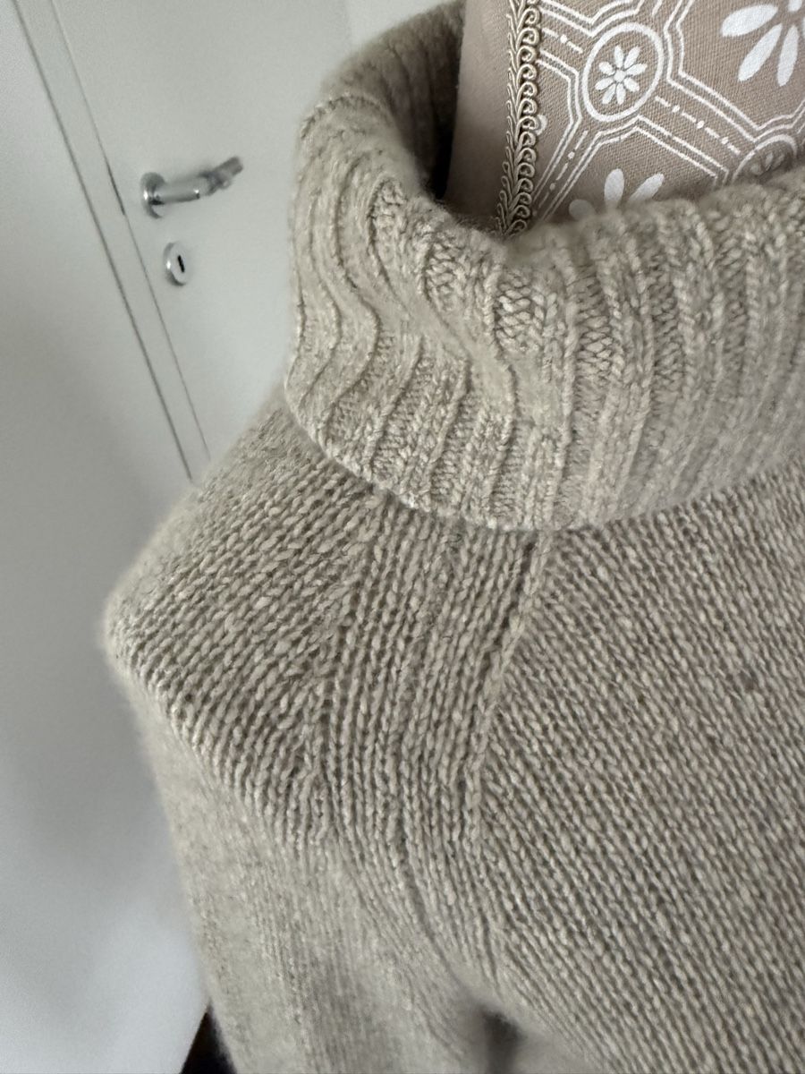 Pulls & Sweat-shirts: Vince Pulli Gr.S – Neuf avec emballage d'origine à Balzers par Lissi57 3