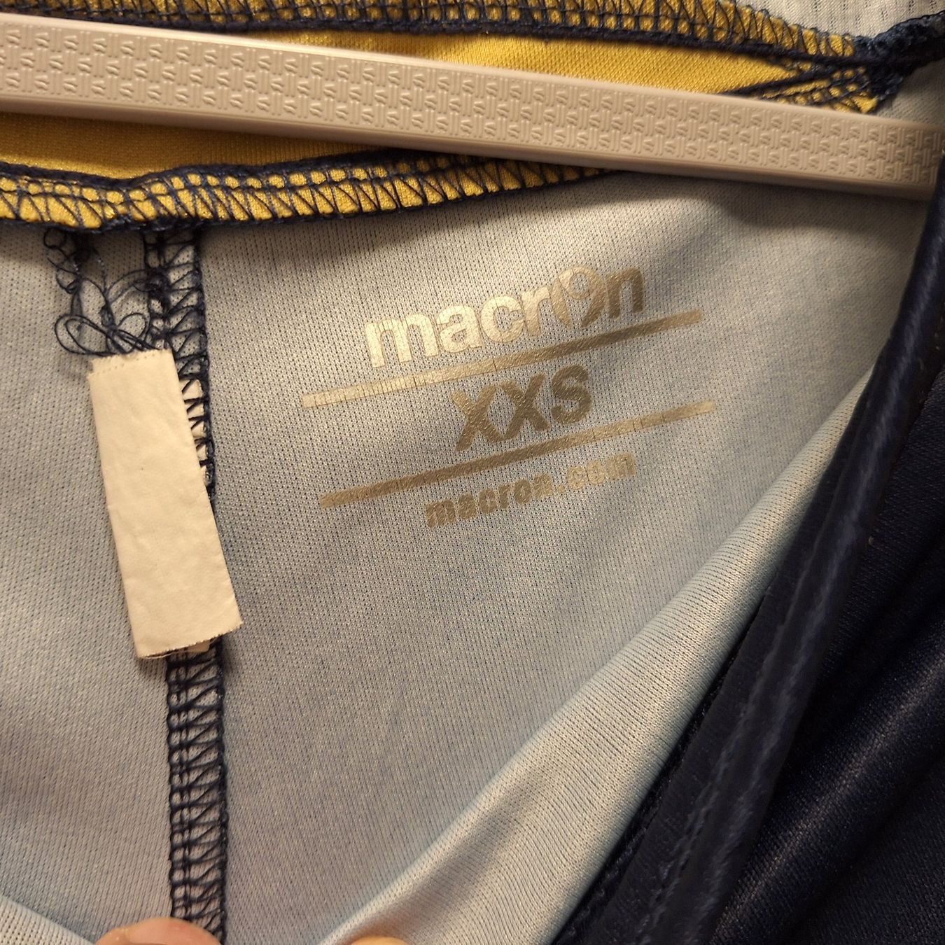 Canottiere & Pantaloni: short Macron Bologna calcio XS – Usato da Bellinzona venduto da LA-ropa-de-Juan 5