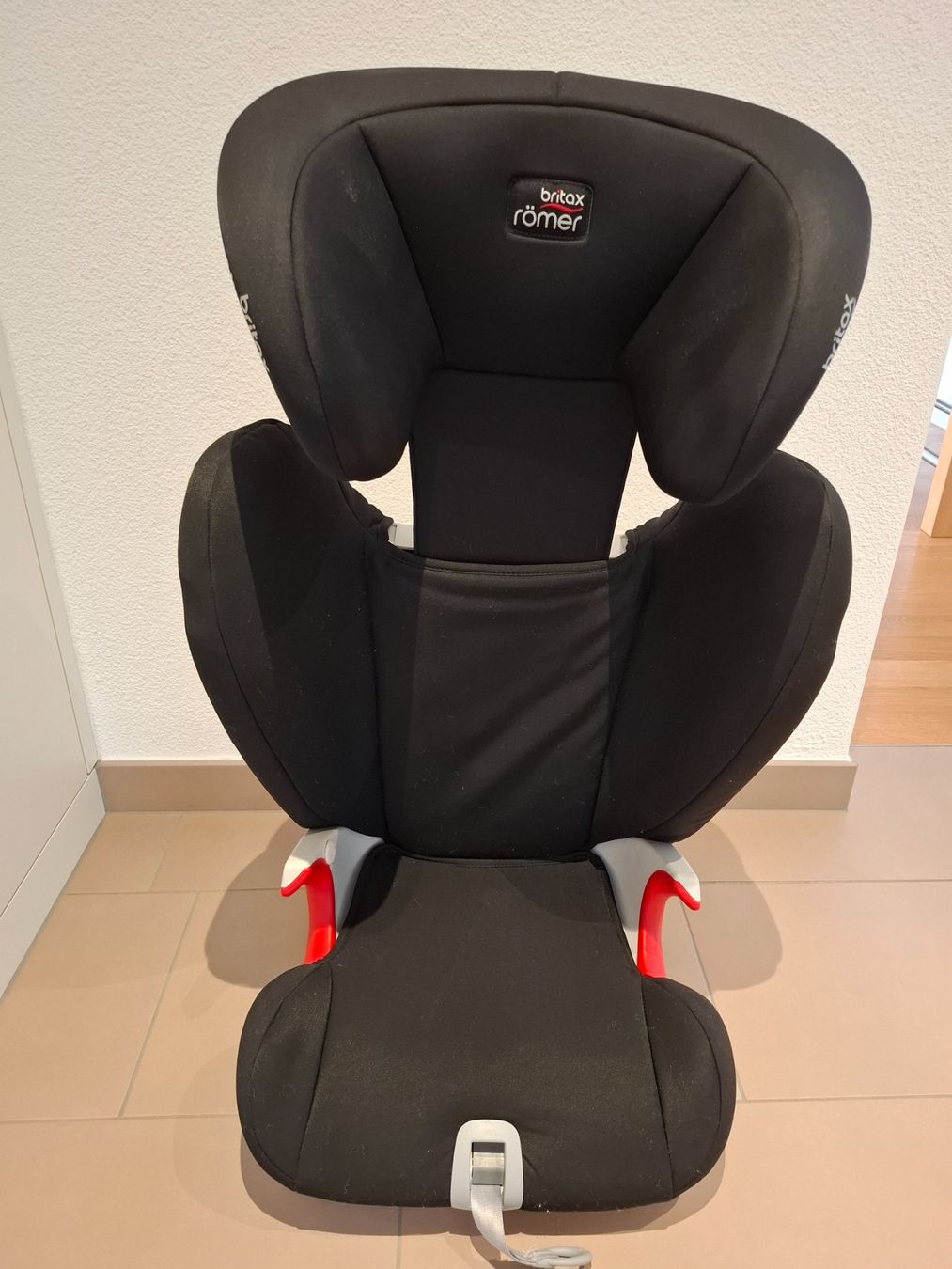 Britax Römer Seggiolini per auto: Kindersitz für Auto – Usato da Kuettigen venduto da MoHaleakala 3