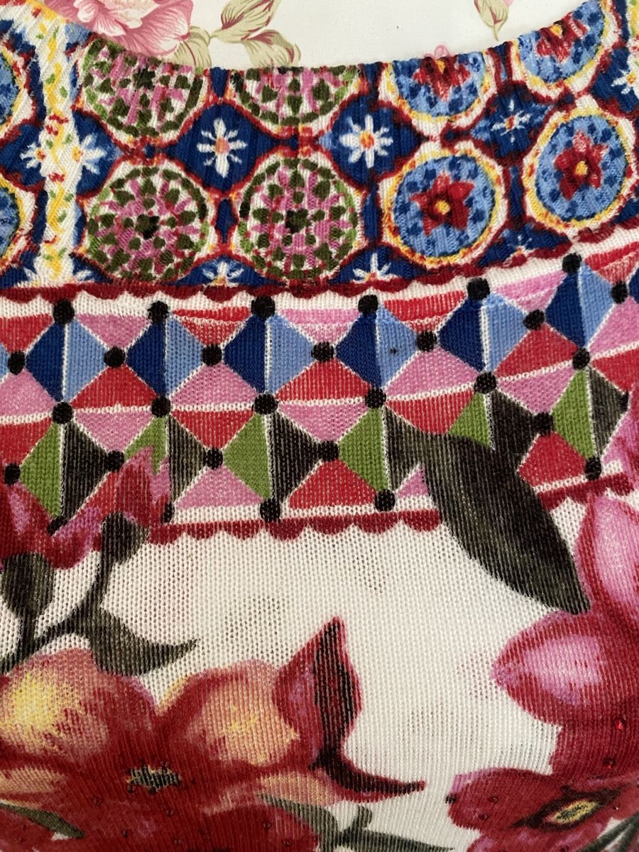 Desigual Maglioni & Felpe: Schöner Desigual Pullover Blumen print Gr M – Usato da Schönenberg ZH venduto da Pfupfli1 1