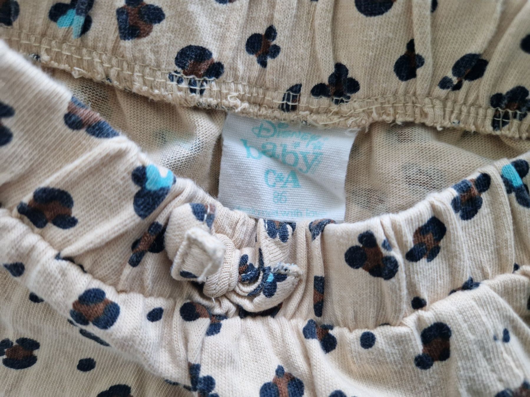 C&A Pantaloni: Kurze Hose grösse 86 Minnie Maus/ Leo – Usato da Heimberg venduto da Eleanor20 1