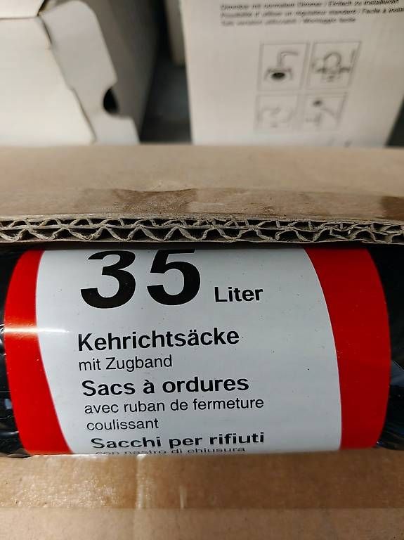 Cestini per rifiuti: Kehrichtsäcke 35 Liter, ganzer Karton mit 20 Rollen – Nuovo e nell'imballaggio originale da Oftringen venduto da alurollgerueste