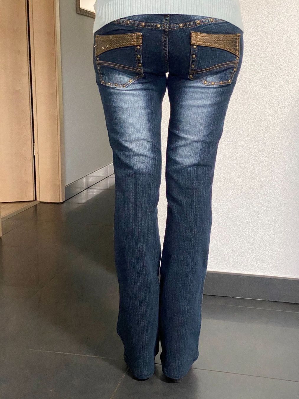 Jeans: Jean Loana  T38-40 – Nuovo (secondo la descrizione) da Porrentruy venduto da SYANKA 3