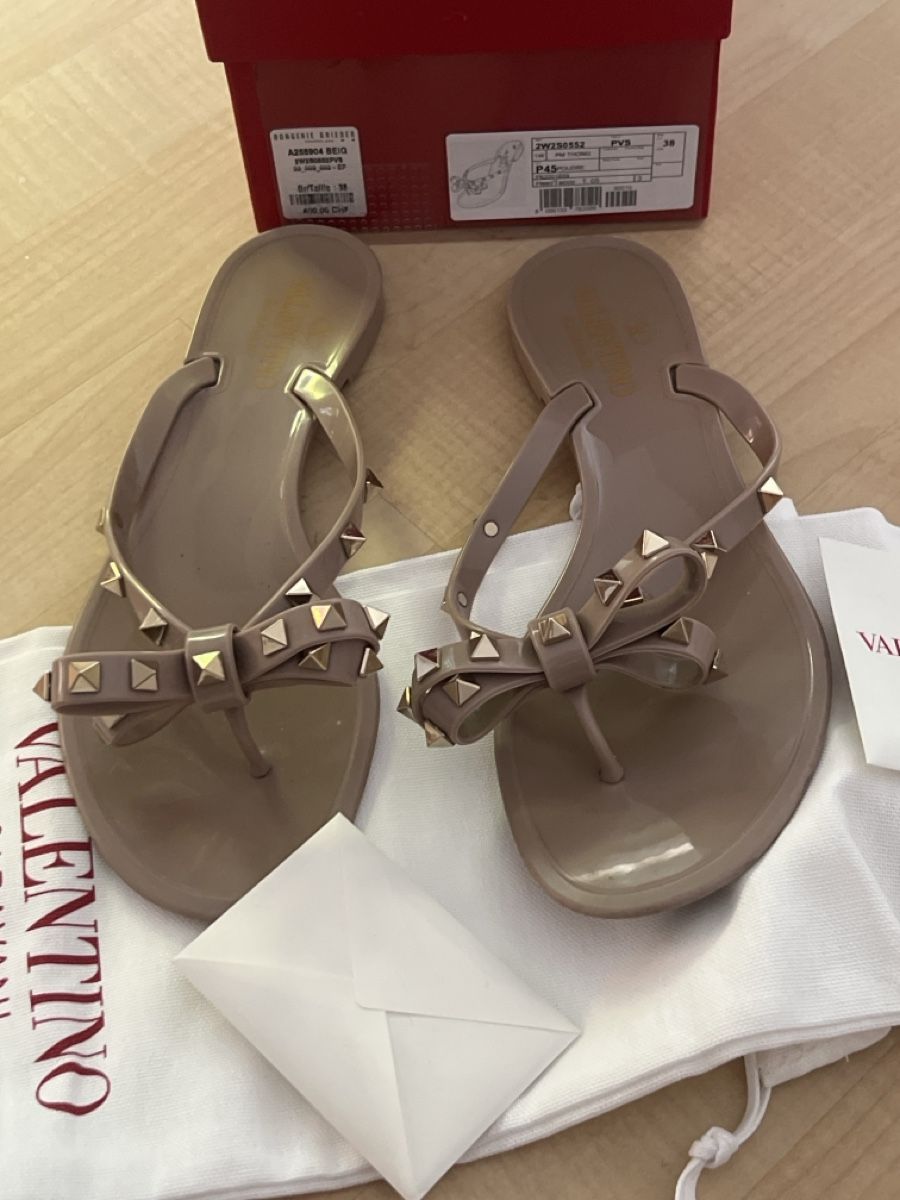 Valentino Scarpe da donna: Valentino Rockstud sandals  – Usato da Rüschlikon venduto da La_Mode