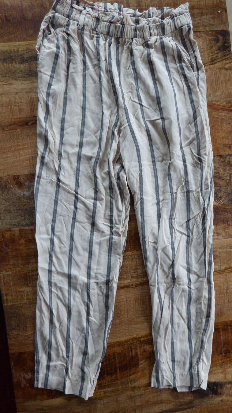 H&M Pantaloni: Sommerhose Gr 36 H&M – Usato da Sargans venduto da Benziner