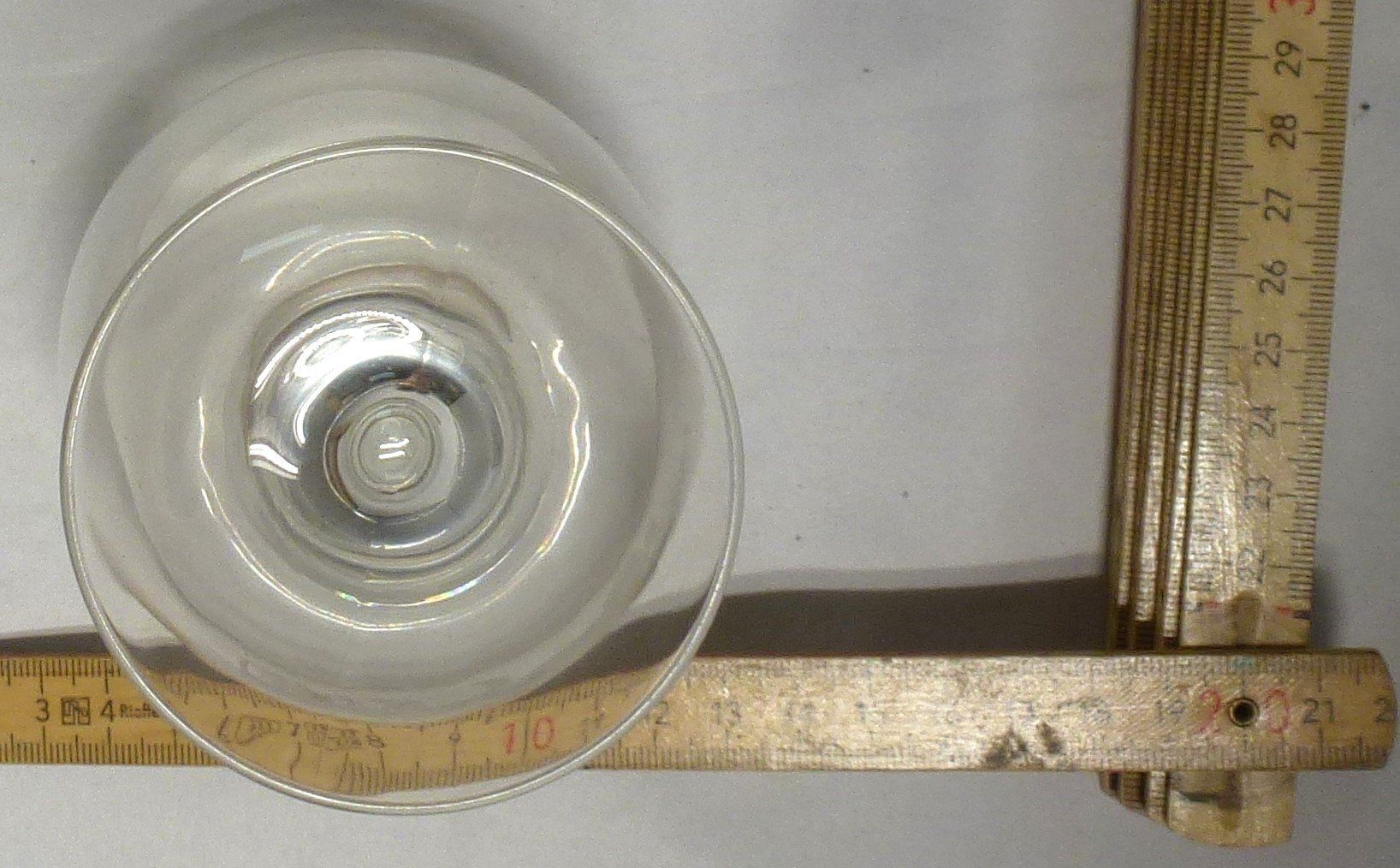 Gläser: Cognac-Glas mit Eingeätzen Trauben – Gebraucht aus Murgenthal von B.StM 3