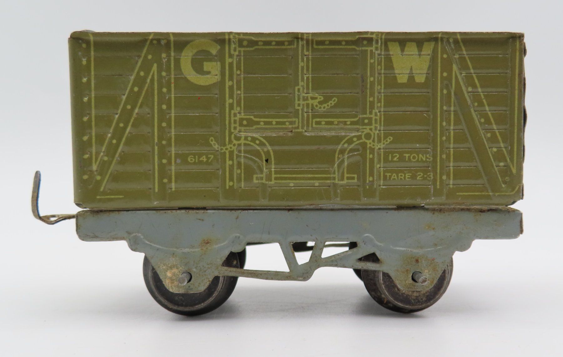 Modelleisenbahnen: Antike Spielzeug-Bahnwagen – Defekt aus Reinach BL von WBZ-Flohmarkt 7