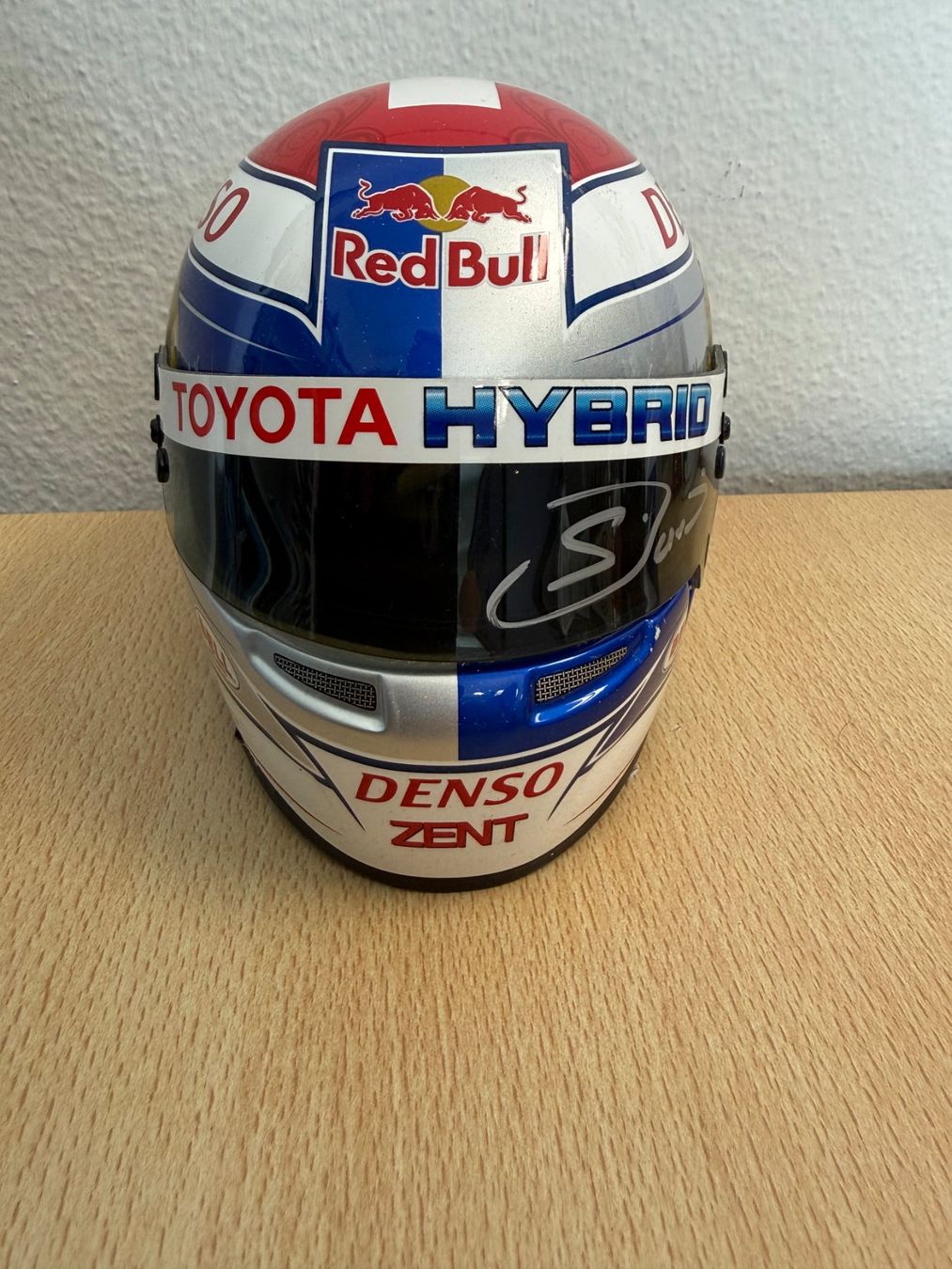 Autografi: Sebastian Buemi Minihelm WEC 2013 – Usato da Elgg venduto da dan_f8gv 1