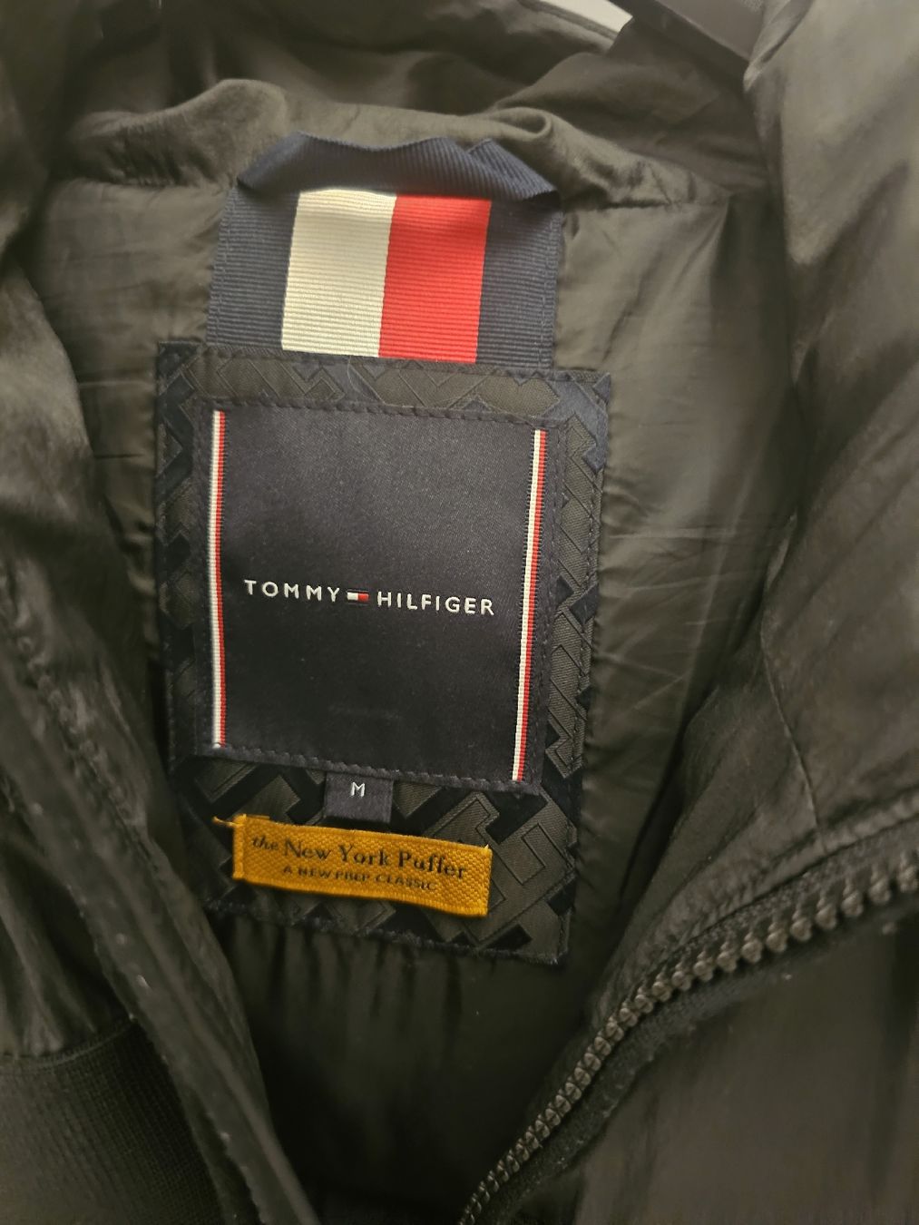 Tommy Hilfiger Giacche: Tommy Hilfiger Winter Jacke – Nuovo (secondo la descrizione) da Wetzikon ZH venduto da sel_tdz8 1